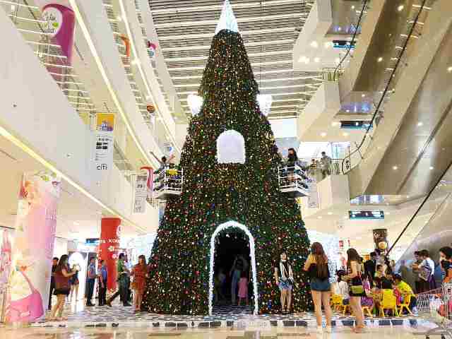 SC VivoCity đón Noel và Năm mới với cây thông khổng lồ 12m